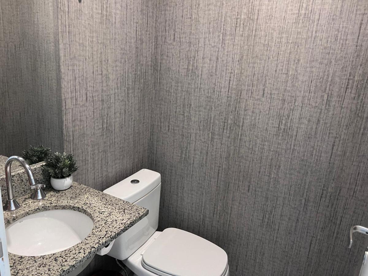 Apartamento Duplex Decorado No Batel - 7 *